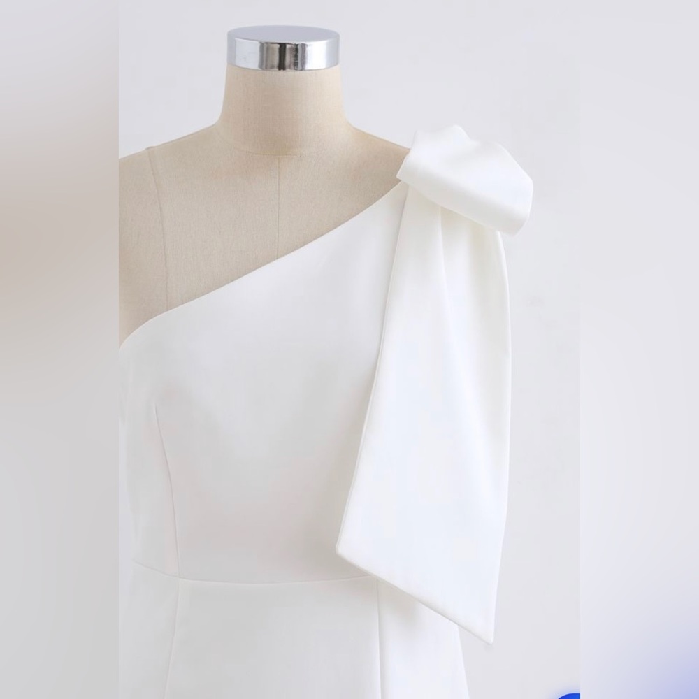 Esther & Co - Date Night One Shoulder Bow Tie Midi Dress